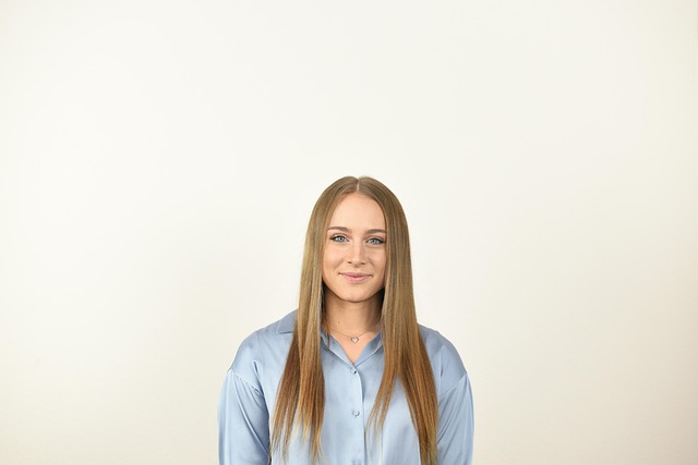 A Holistic Approach to First Impressions A Holistic Approach to First Impressions